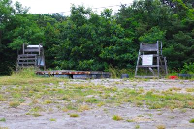 Monument Beach Lifeguard Stands