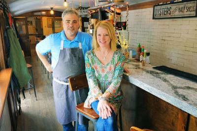 Gourmet Good Eaters Epic Oyster Seafood Dining With A Local