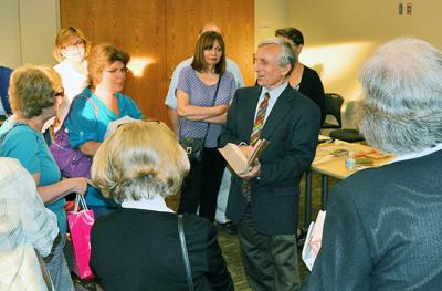 Kenneth Gloss Of Antiques Roadshow Speaks At Library Mashpee