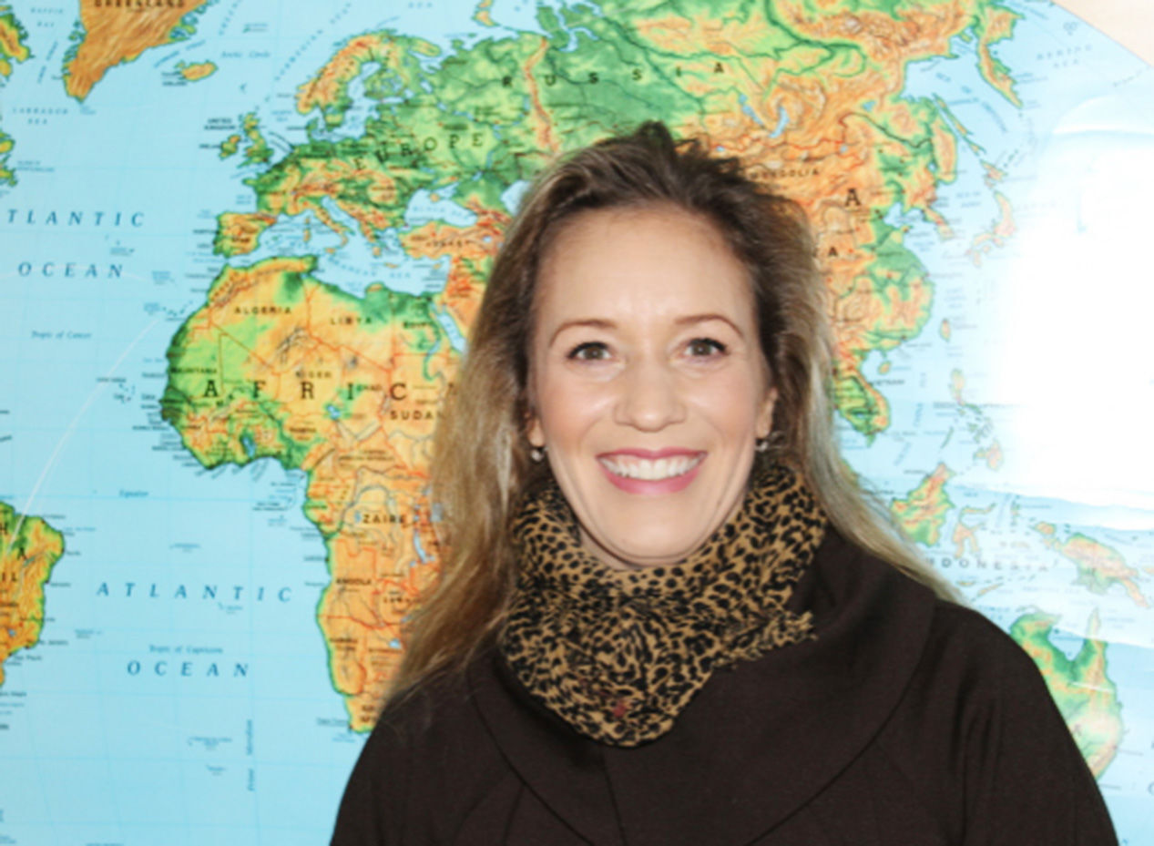 Mashpee Geography Teacher Receives Distinguished Teacher Award - Vimarsana News
