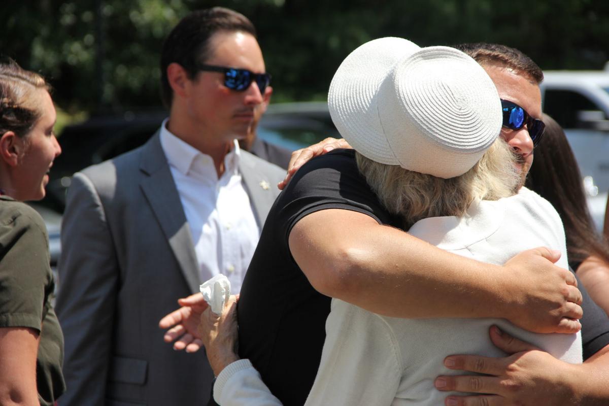 Mourners Wait In Hot Sun At Visiting Hours For Kevin Quinn Mashpee News Capenews Net