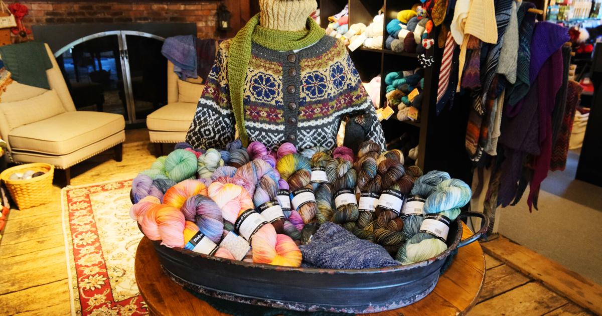 Black Purls Yarn Shop Spools Clothing, Community
