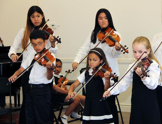 Suzuki Violin Teacher Carol Sykes Retires After 44 Years Arts