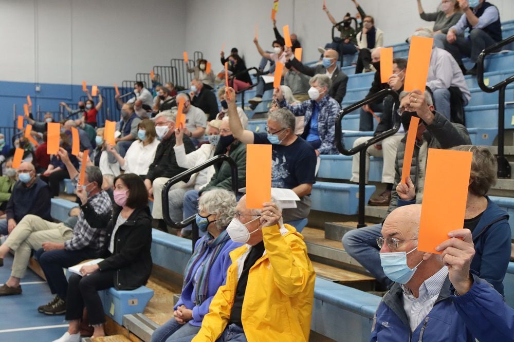 Sandwich Town Meeting Agrees To Ban Bottles, Buy Land, Clean Up Water - Vimarsana News