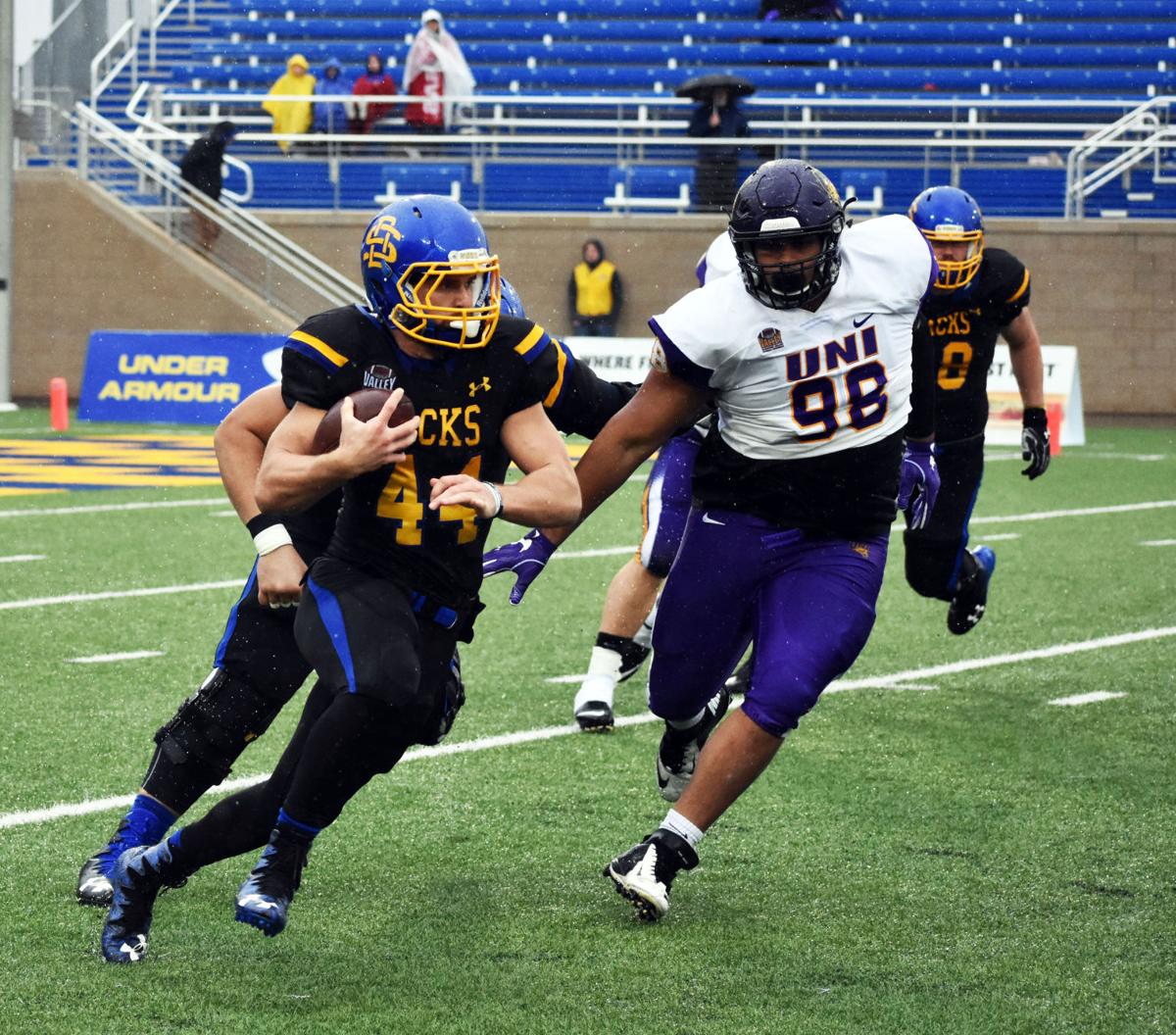 Jacks Lose To Uni On Hobo Day Local Sports News Capjournal Com