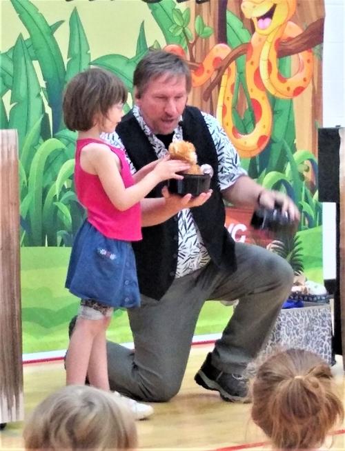 Free magic show a hit