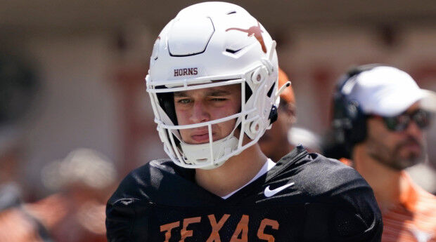 Texas QB Arch Manning lands multi-year trading card deal with