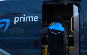 Amazon is selling a 'super soft' 7-piece bedding set for less than $4 a piece