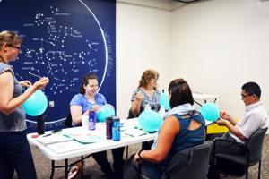Workshop at discovery center helps bridge gap between scientists and the public