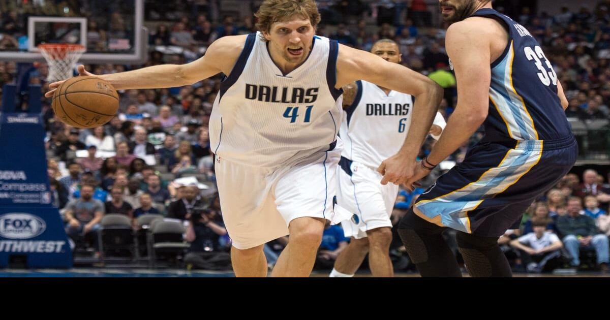 This is what it looks like when Tony Romo manages Dirk Nowitzki in