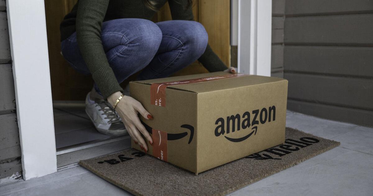 Amazon Has a 'Cozy' $26 Wide Leg Lounge Set In 10 Colors That Makes a 'Great Travel Outfit'