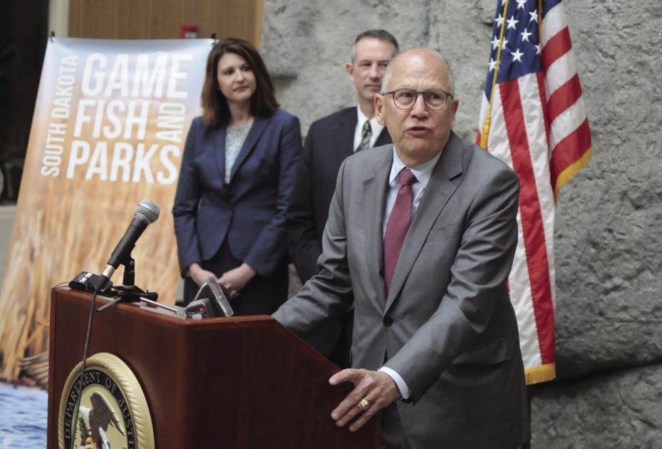 SD federal prosecutor Seiler: "Chop shop for eagles" illegally trafficked birds