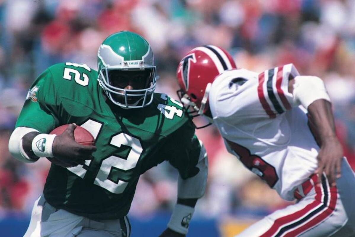 NFL Uniforms: 8 Teams That Need to Go Back to Their Old Look 