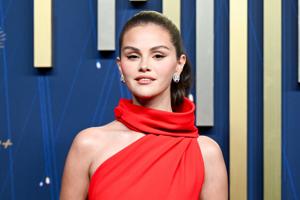 Selena Gomez Hints at New Music Video on Friday