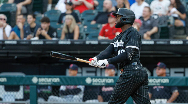 Luis Robert Jr. not helping White Sox out of early-season spiral amid slump  emblematic of team's poor play - CHGO