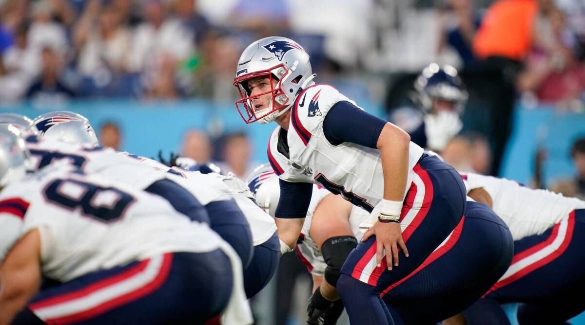 Tom Pelissero on X: The #Patriots are signing QB Bailey Zappe to the  53-man roster, per source. So after two weeks of drama, it appears New  England is back to the original