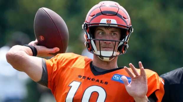 Bengals: Joe Burrow wearing new helmet designed to protect quarterbacks - A  to Z Sports