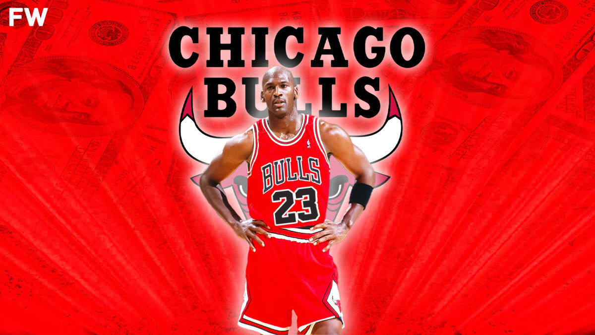 Download Look your best in Michael Jordan's iconic Chicago Bulls jersey.  Wallpaper