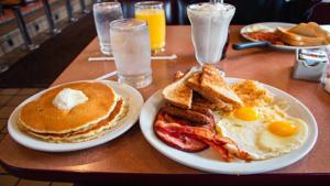 73-year-old breakfast chain franchisee files Chapter 11 bankruptcy