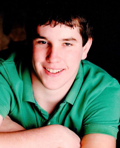 Hunter Stoeser Obituaries