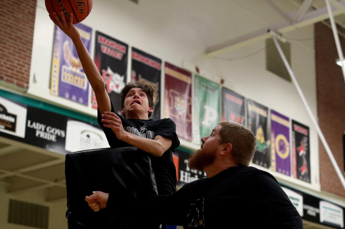 Sacred Hoops Laettner Hold Basketball Camp In Pierre Local