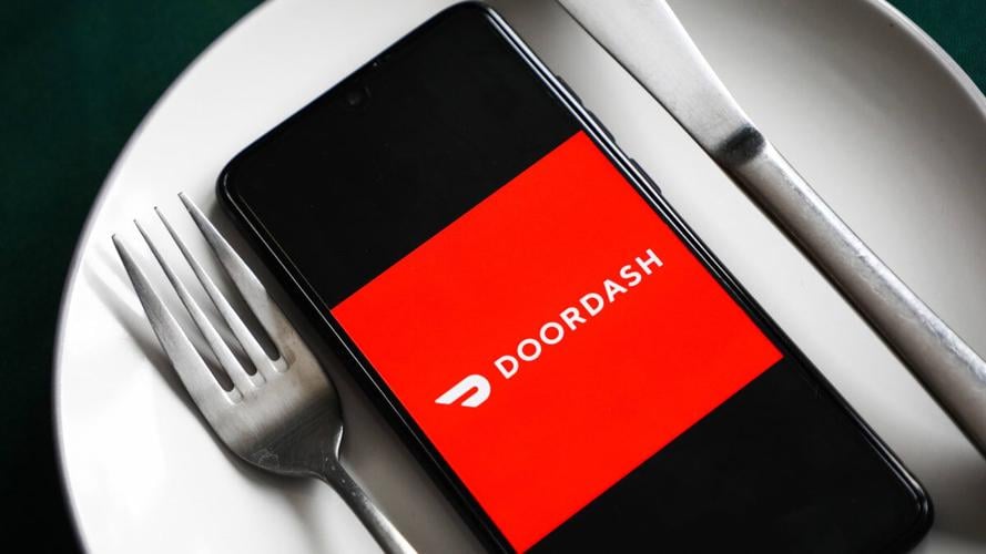 DoorDash pushes back against fee delivery commissions with new charges