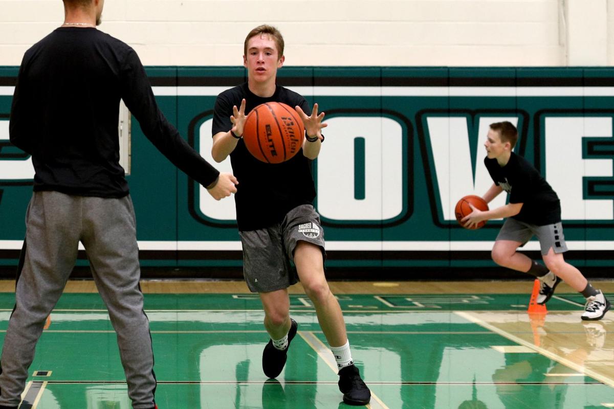 Sacred Hoops Laettner Hold Basketball Camp In Pierre Local