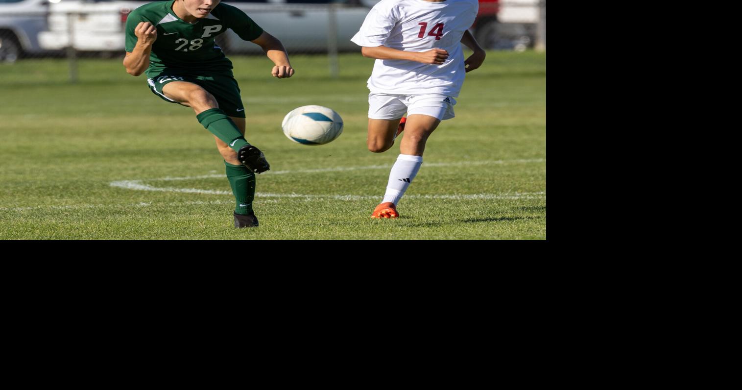 Govs girls throttle, boys draw SF Roosevelt in home opener