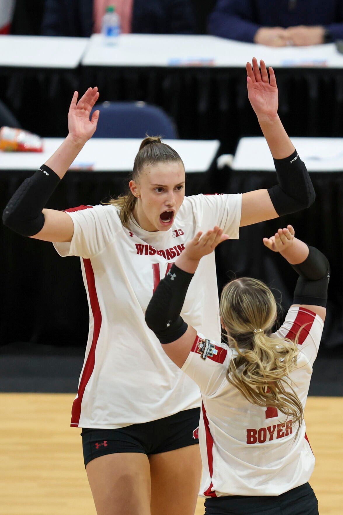 UW volleyball is back for a spring match ... with new voices | Sports |  captimes.com