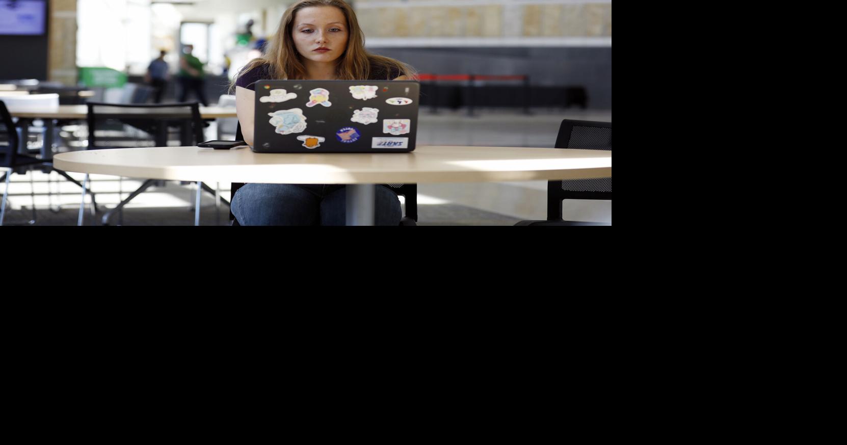 Parent-led group pushes Madison schools to limit students’ screen time