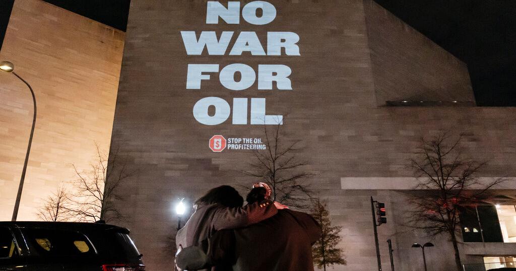 Arthur I. Cyr: War Powers Resolution makes a comeback