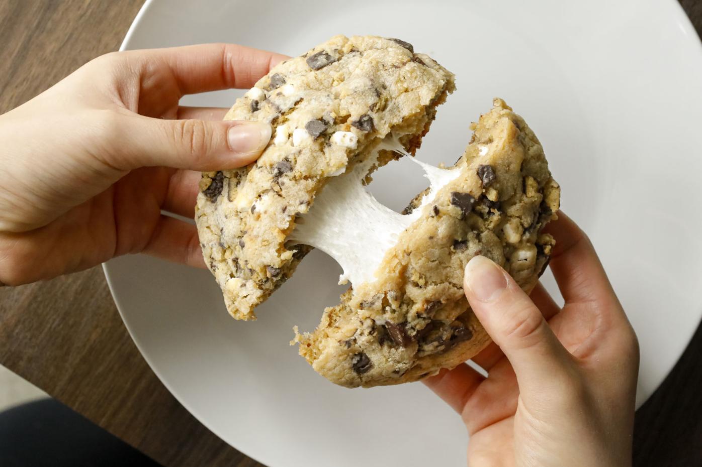 Take That Cookie And Stuff It Como Adds Candy Doughnuts To The Dough Food Drink Captimes Com