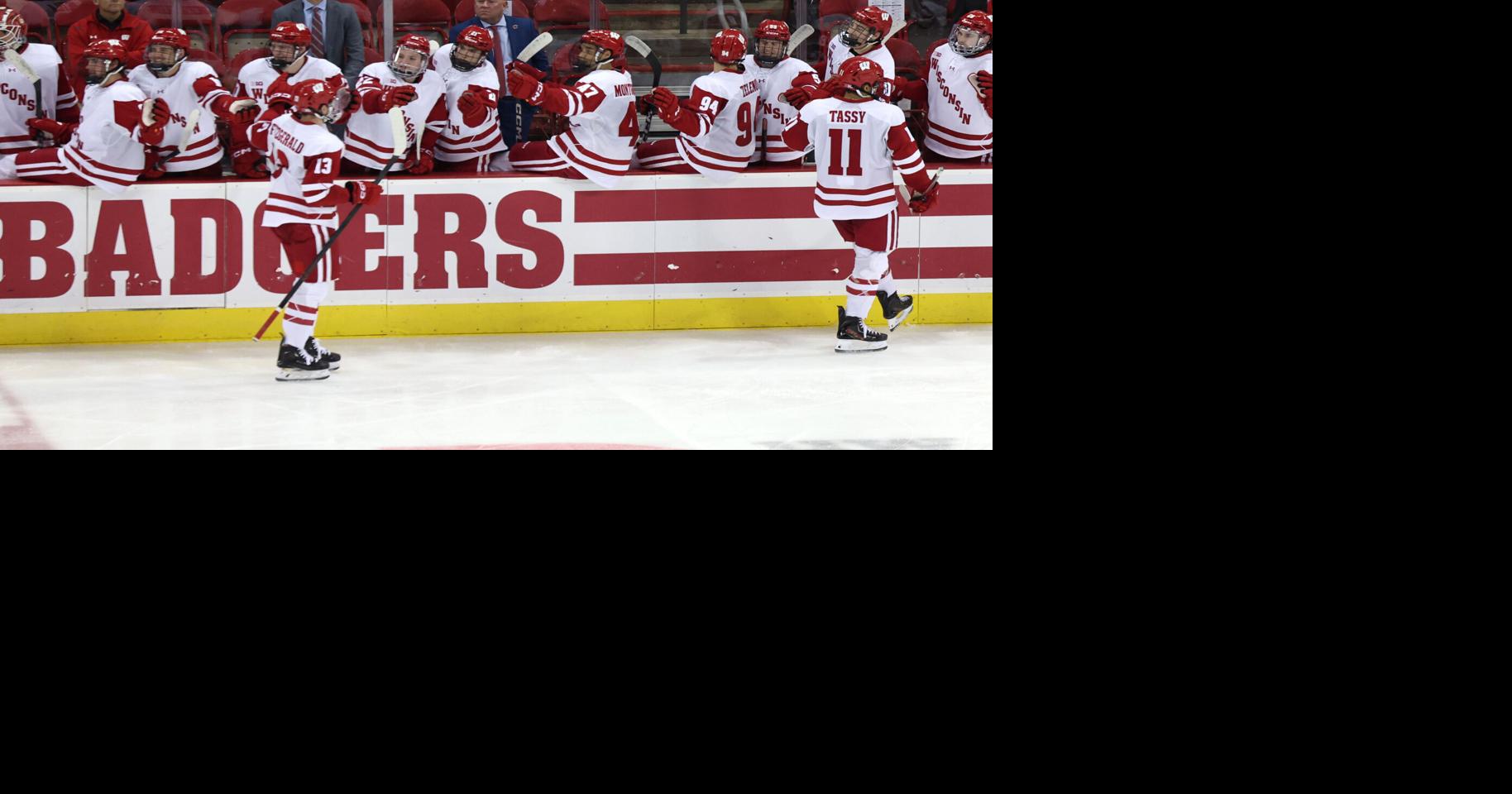 Badgers skunk Minnesota for first time in 42 years amid hockey sweep