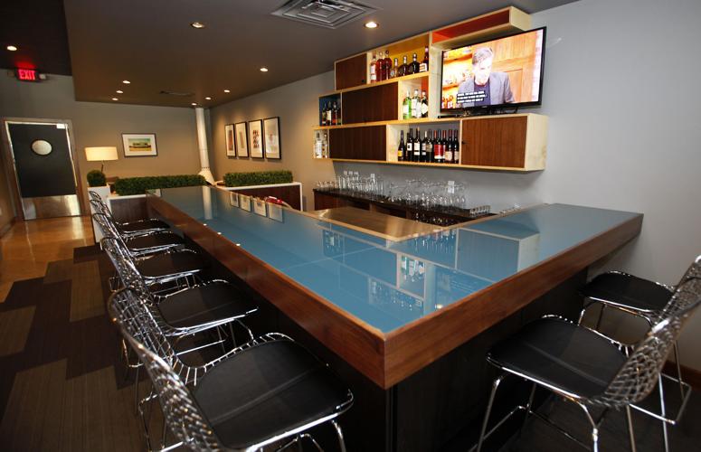 Photos Avenue Club and the Bubble Up Bar Food & Drink