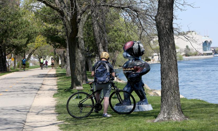 Photos: Bucky on Parade | Local News | captimes.com