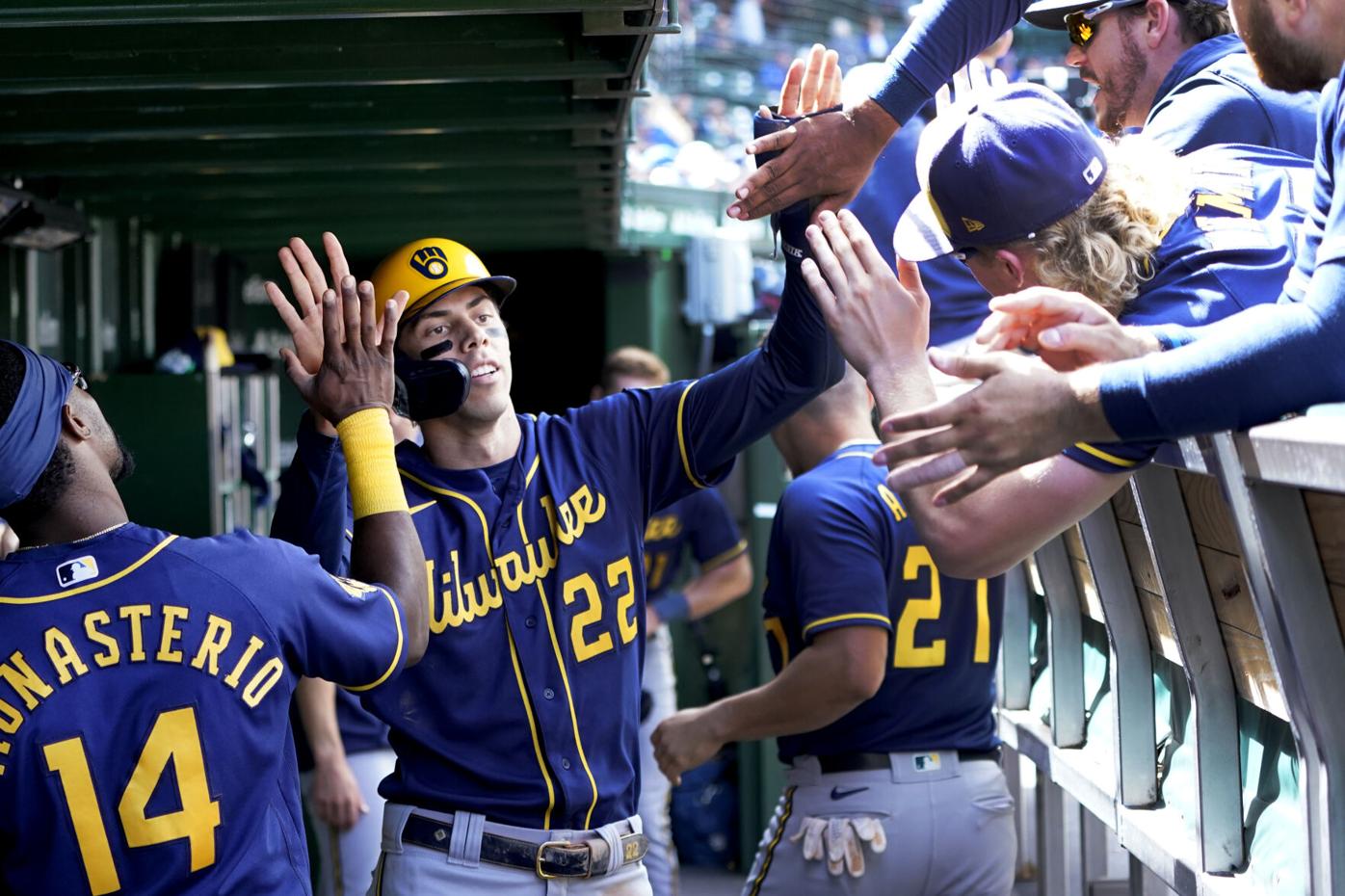 Willy Adames pays big dividends for Brewers on offense and defense