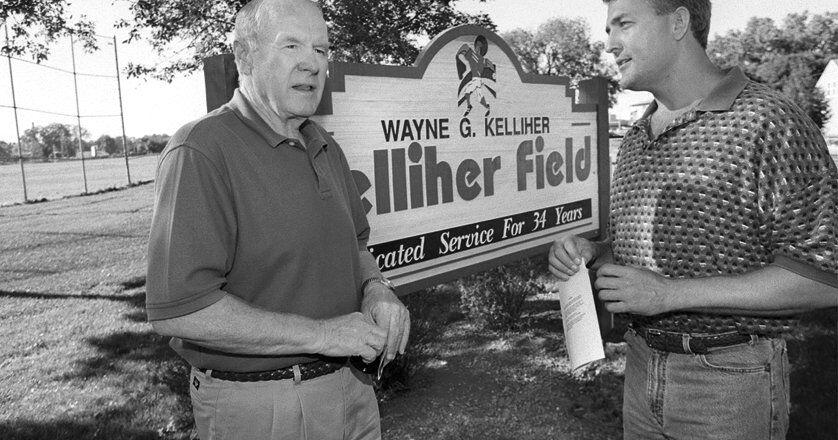 'Knobby' Kelliher, football guru at Madison East and on air, dies at 92