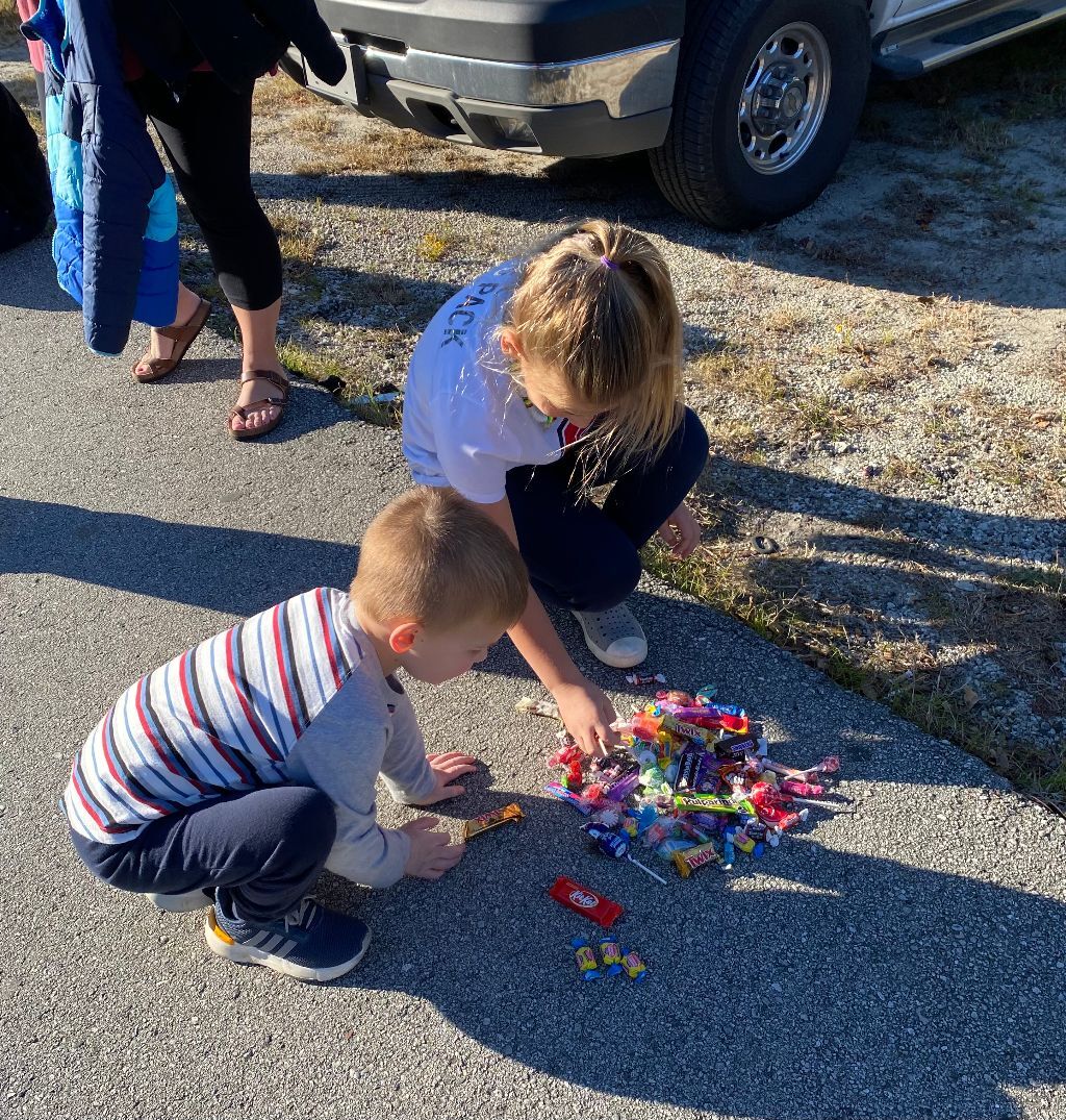 GALLERY: Emerald Isle Christmas Parade draws big, happy crowd Saturday for 2021 celebration