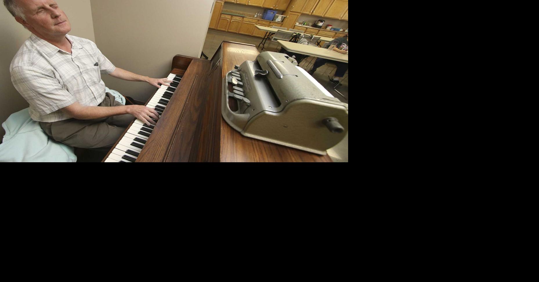 Blind piano player uplifts others through music | Regional