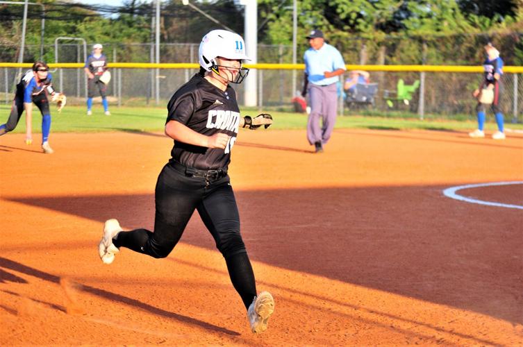 Patriots Crank Out 15 5 Win Over Croatan To Maintain Softball Lead In Coastal Sports Carolinacoastonline Com