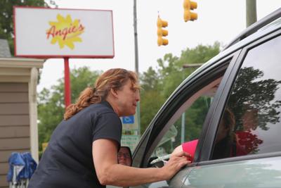 North Carolina S Small Town Restaurants Encourage Community Despite Covid 19 And Social Distancing Regional Carolinacoastonline Com