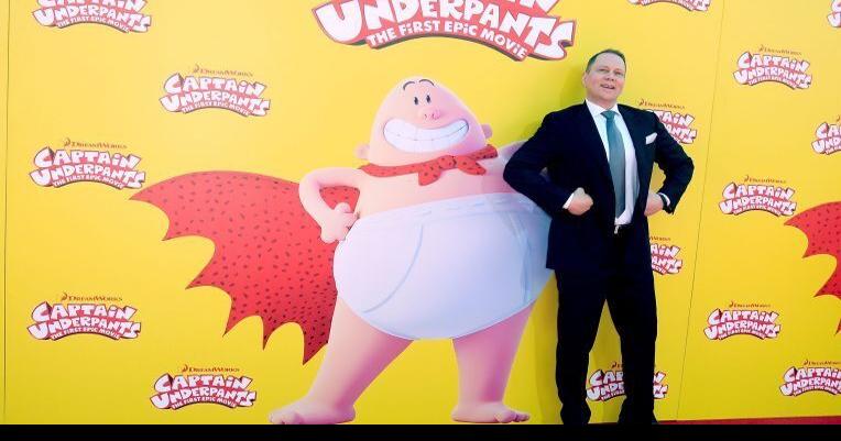 Captain Underpants' banned from school book fair over gay character - Los  Angeles Times