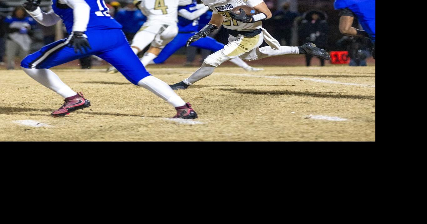 Croatan’s historic season ends with 32-29 loss to Hunt