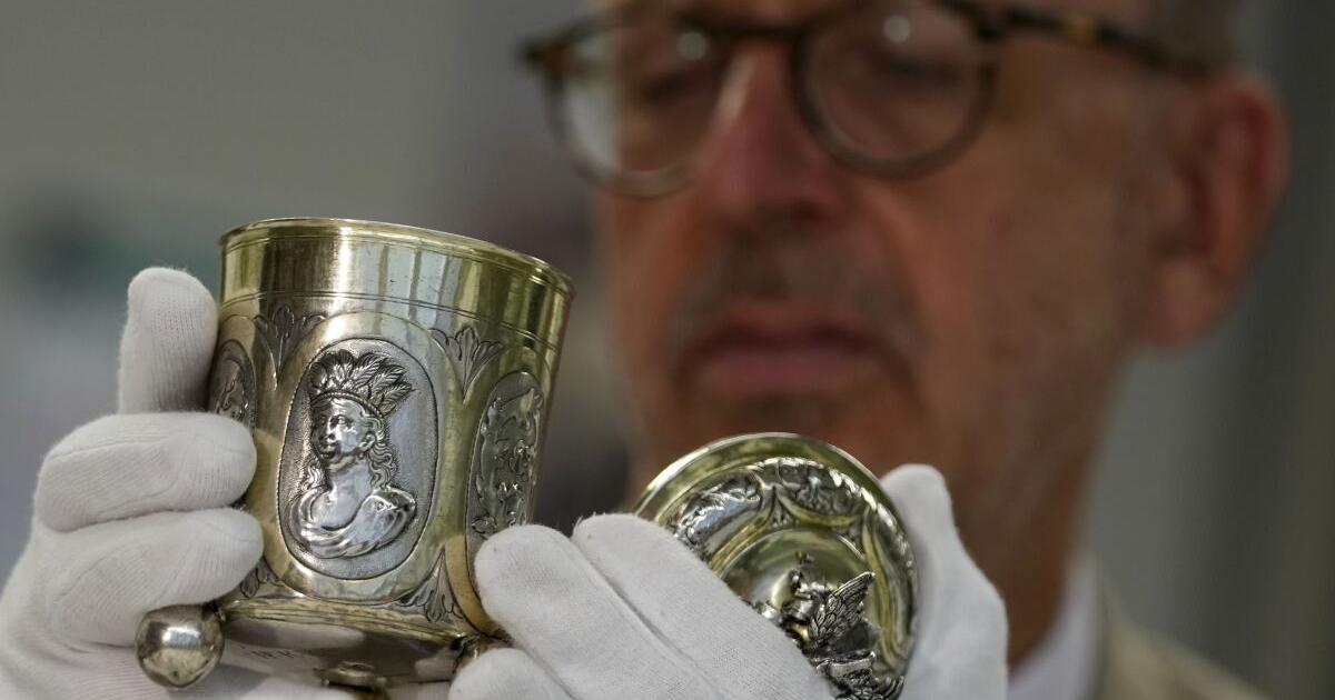 German curator on a mission to return silver heirlooms stolen from Jewish families by the Nazis - Vimarsana News