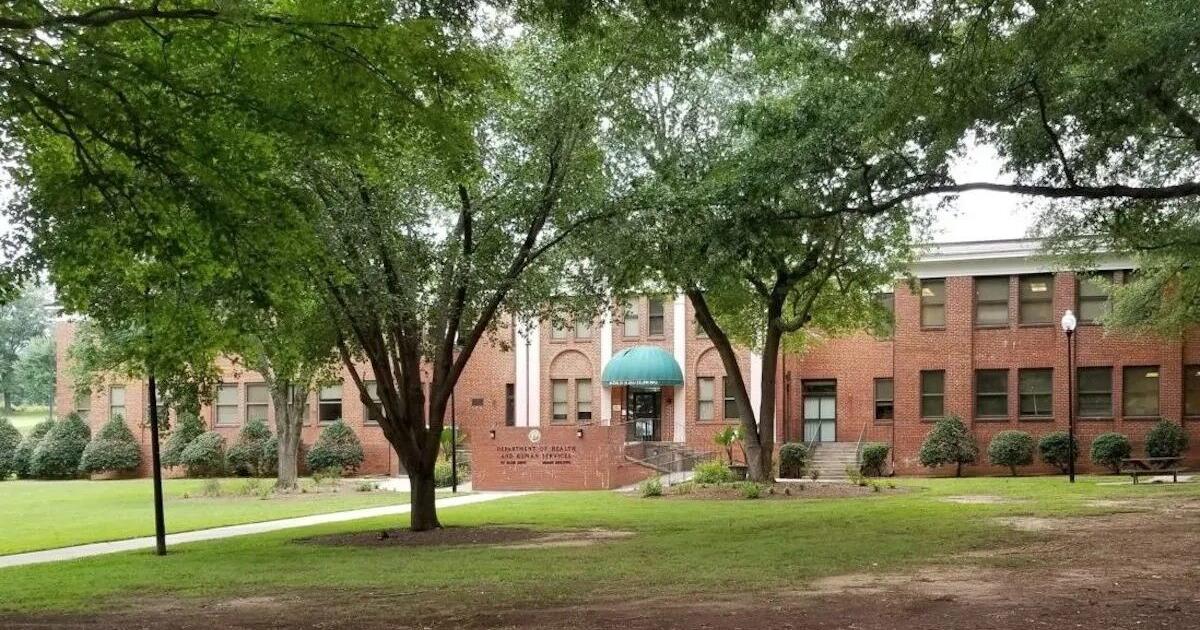 DHHS threatens to yank license of NC camp where child died in February - Vimarsana News