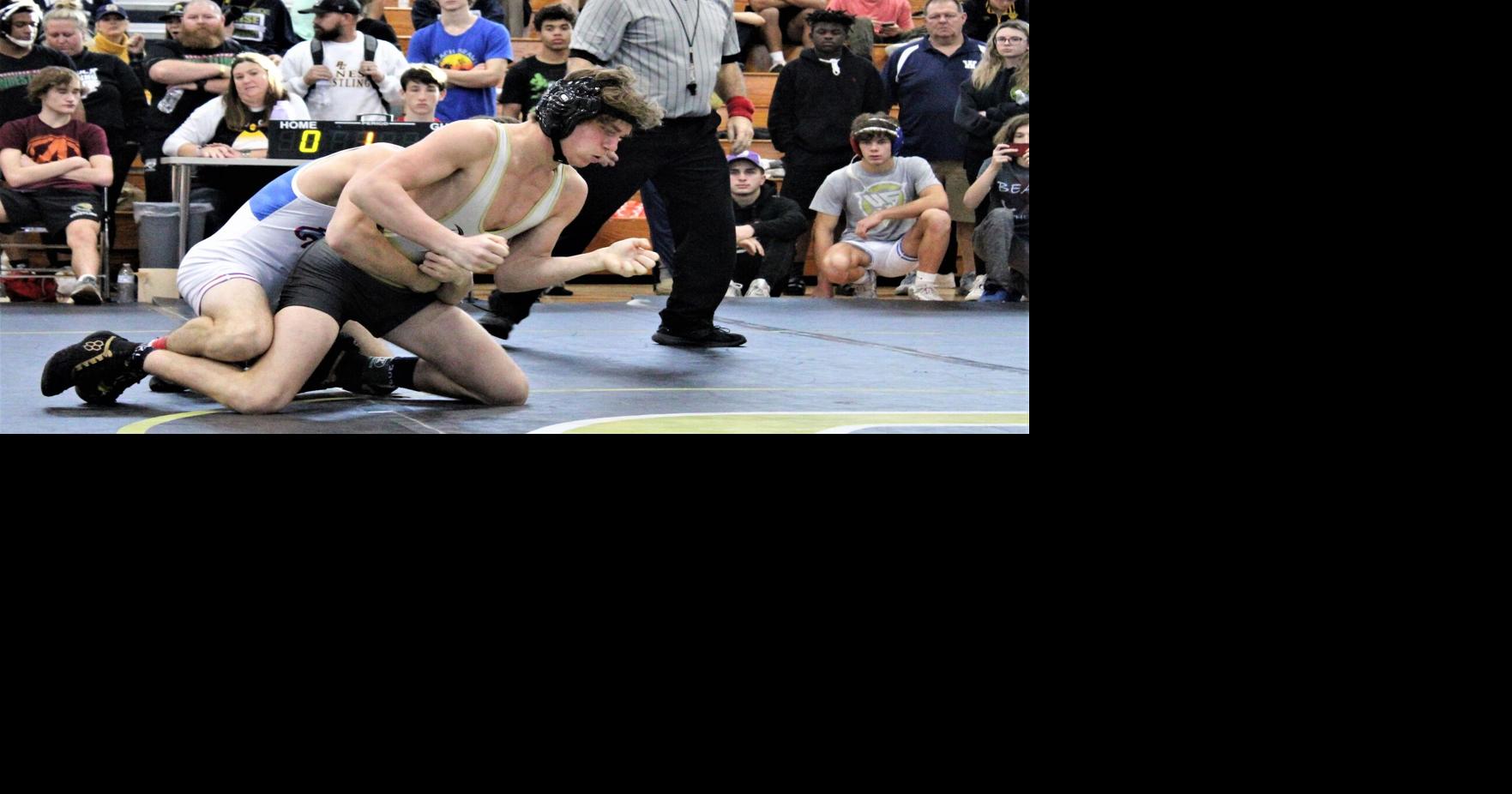 Croatan matmen finish 2-2 in Dan Varner Patriot Duals, move record to 6 ...