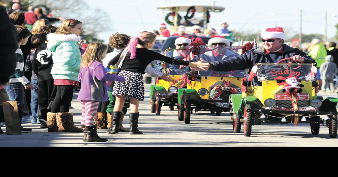Morehead City’s parade delights crowd News