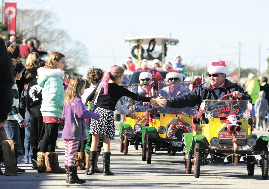 Morehead City’s parade delights crowd News