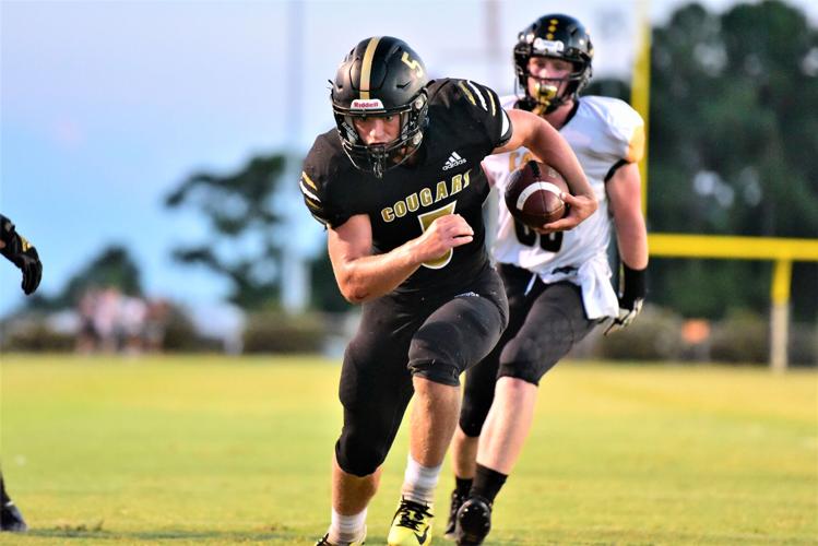 Croatan's Stephens rumbles for 275 yards in 56-38 scoring fest victory over Pamlico  County | Sports | carolinacoastonline.com