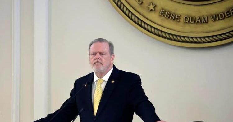 Top North Carolina senator says chances for approving more sanctioned gambling "better than 50-50" - Vimarsana News